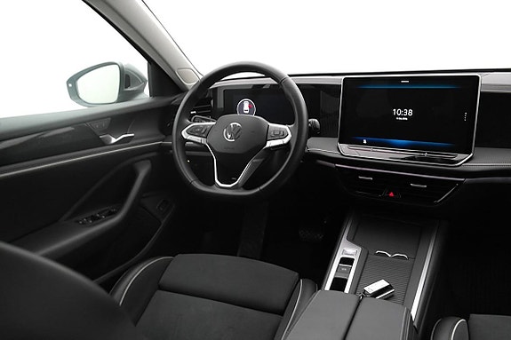 Volkswagen Passat 8 of 26
