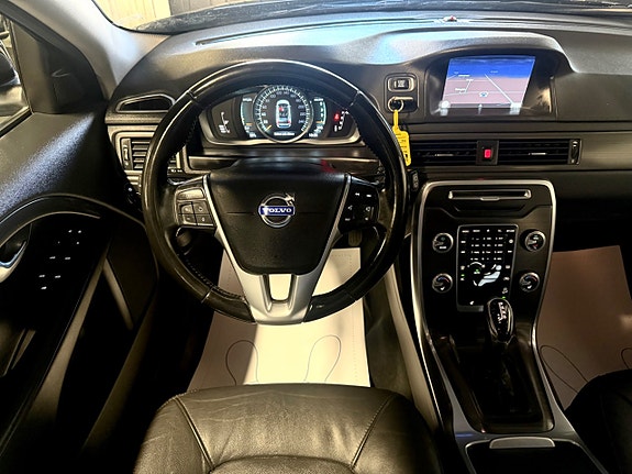 Volvo XC70 12 of 15