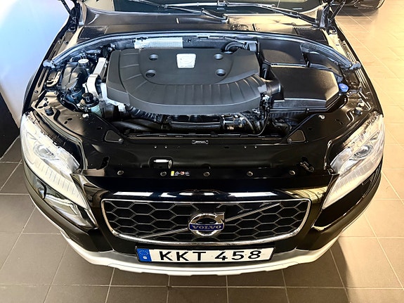 Volvo XC70 15 of 15