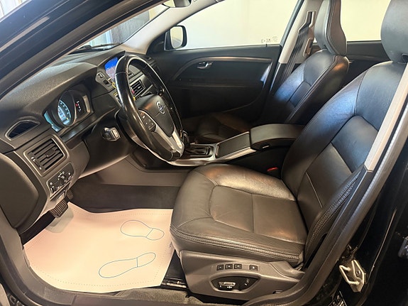 Volvo XC70 8 of 15