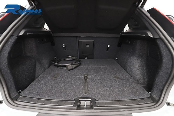 Volvo EX40 17 of 24