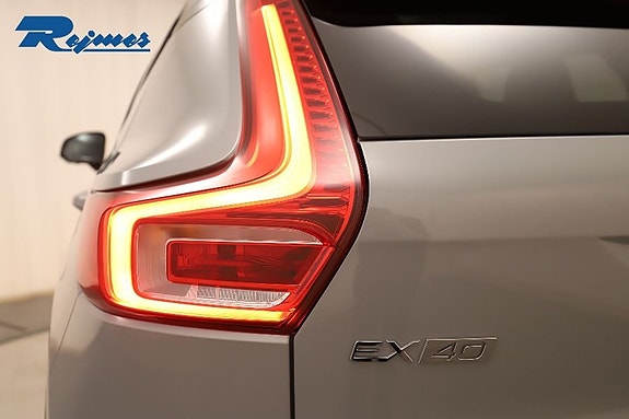 Volvo EX40 15 of 24