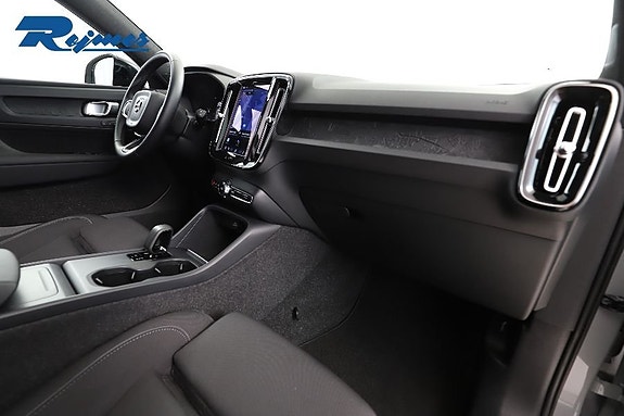 Volvo EX40 5 of 24