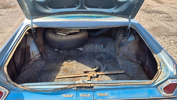 Chrysler Newport 9 of 16