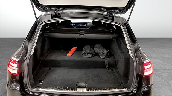 Mercedes-Benz E300 de 9 of 11