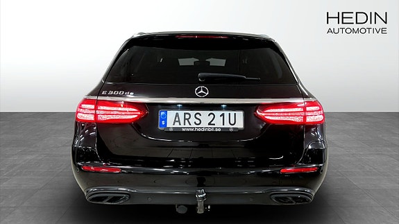 Mercedes-Benz E300 de 8 of 11