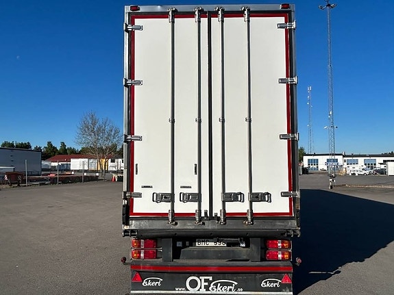 VAK Lättisolerad Skåptrailer öppningsbar sida DMC590 4 of 9