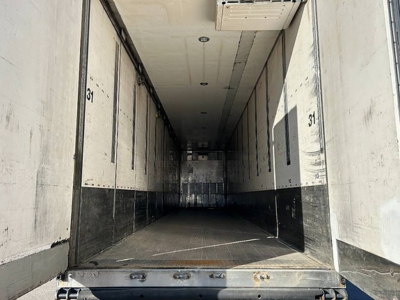 VAK Lättisolerad Skåptrailer öppningsbar sida DMC590 5 of 9