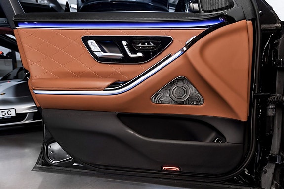 Mercedes-Benz S580 e 24 of 27
