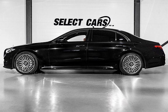 Mercedes-Benz S580 e 3 of 5