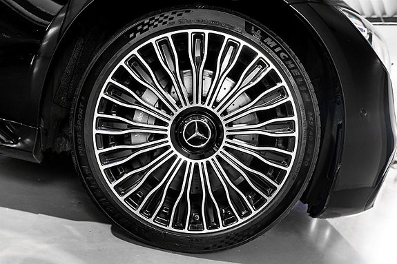 Mercedes-Benz S580 e 12 of 27