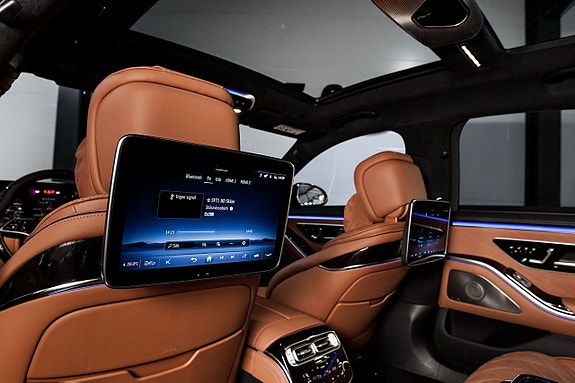 Mercedes-Benz S580 e 23 of 27