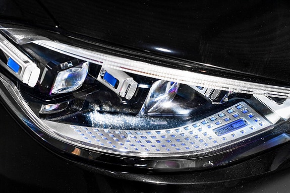 Mercedes-Benz S580 e 25 of 27