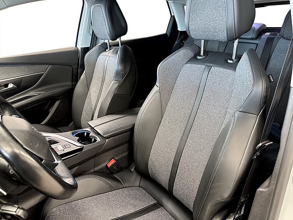 Peugeot 3008 5 of 5