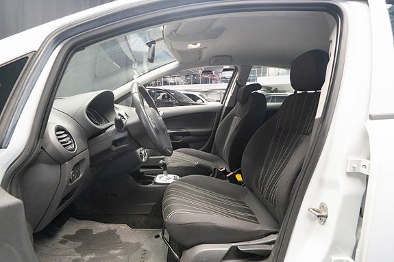 Opel Corsa 13 of 18