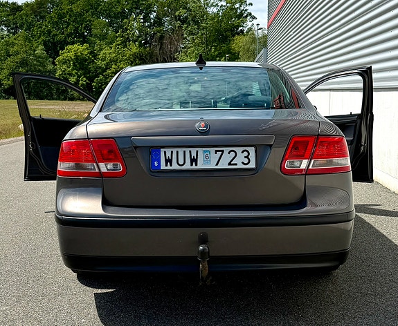 Saab 9-3 4 of 5