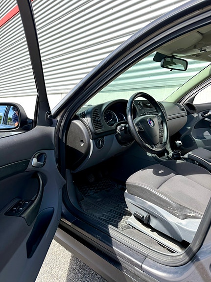 Saab 9-3 5 of 5