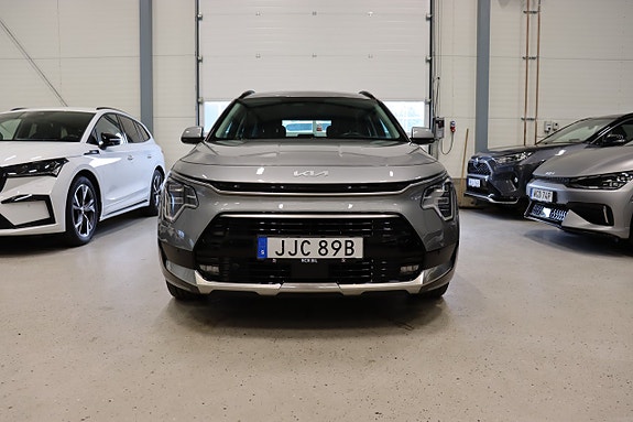 Kia Niro 2 of 25