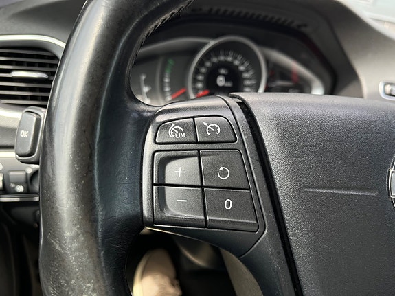 Volvo V60 15 of 25