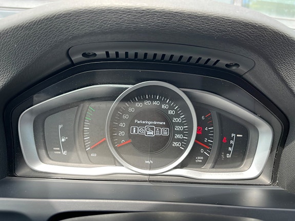 Volvo V60 22 of 25