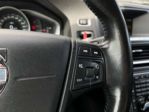 Volvo V60 14 of 25