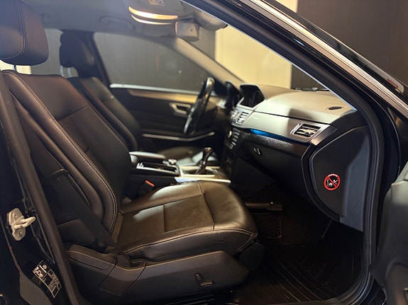 Mercedes-Benz E220 12 of 18