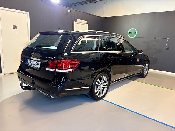 Mercedes-Benz E220 6 of 18
