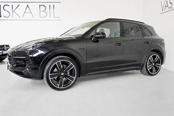 Porsche Cayenne 5 of 5