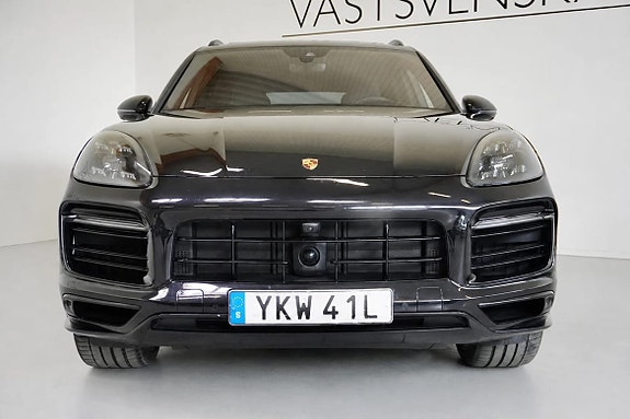 Porsche Cayenne 6 of 26