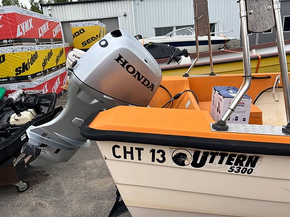 Uttern 5300 Honda 50 4-takt -16 Targabåge 2 of 8