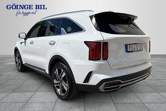 Kia Sorento 6 of 18