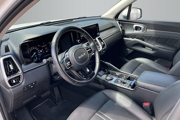 Kia Sorento 10 of 18