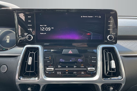 Kia Sorento 13 of 18