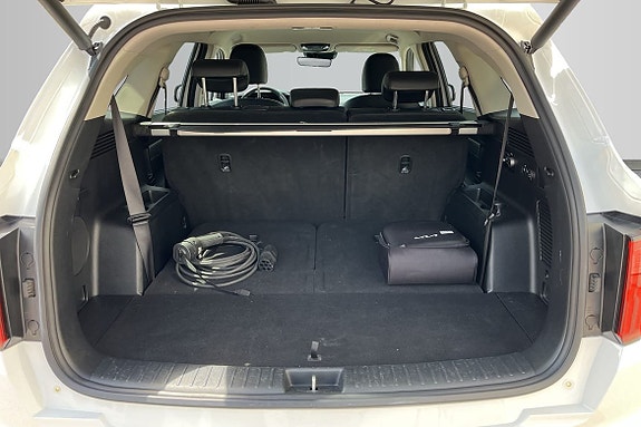 Kia Sorento 9 of 18