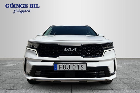 Kia Sorento 3 of 18
