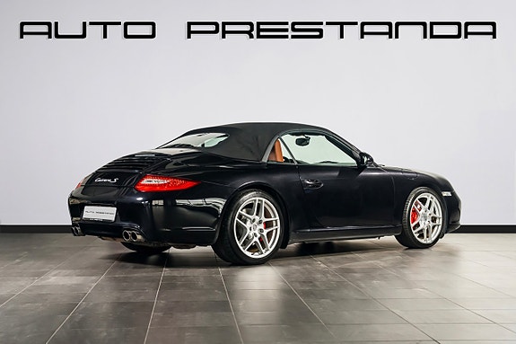 Porsche 911 4 of 5