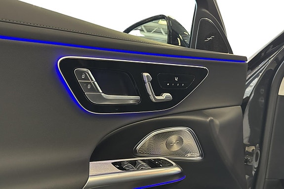 Mercedes-Benz E300 de 7 of 23