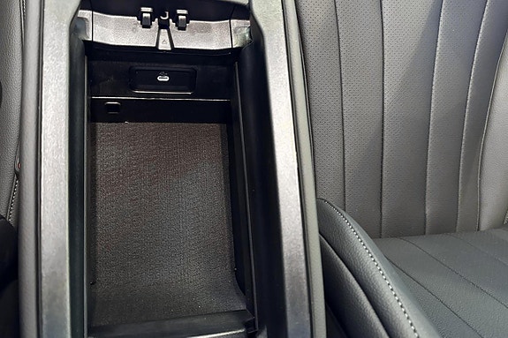 Mercedes-Benz E300 de 22 of 23