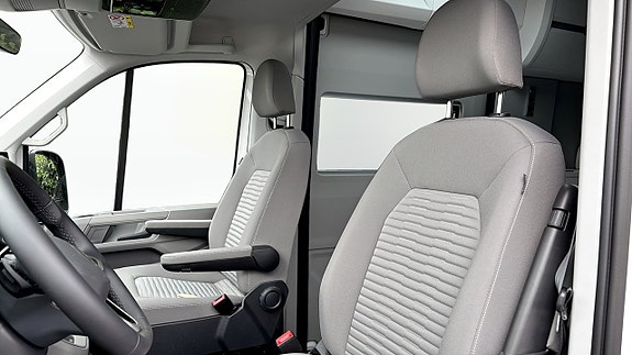 Volkswagen California 8 of 13