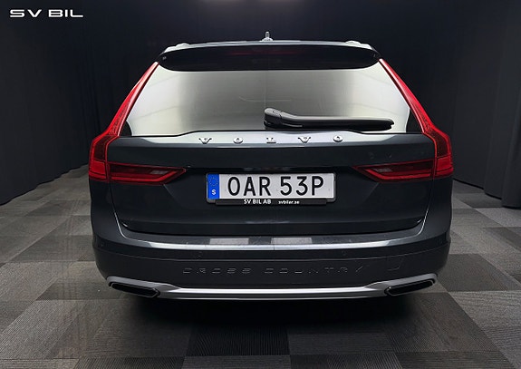 Volvo V90 Cross Country 6 of 30
