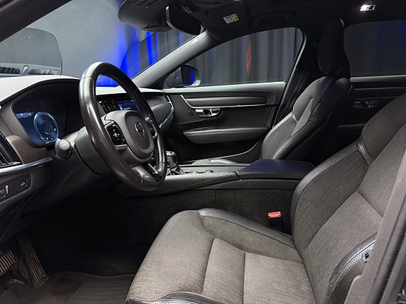 Volvo V90 Cross Country 11 of 30