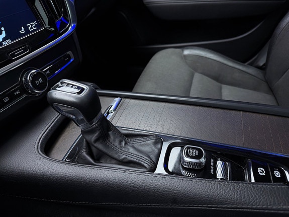 Volvo V90 Cross Country 24 of 30