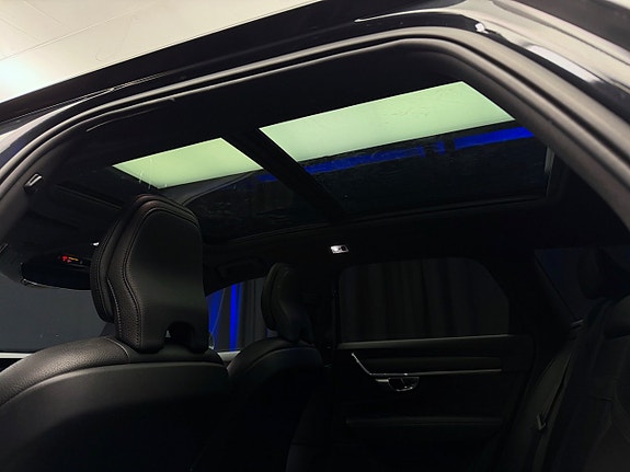 Volvo V90 Cross Country 17 of 30