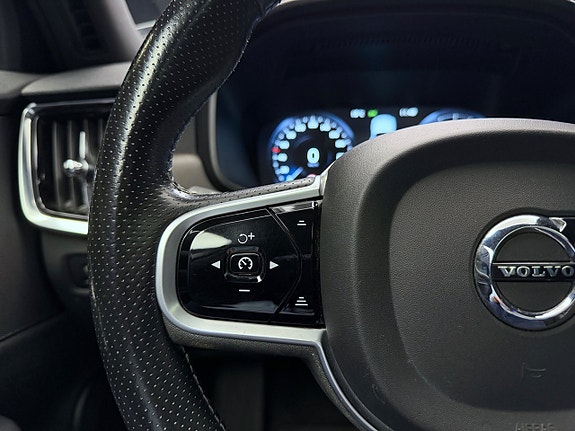 Volvo V90 Cross Country 21 of 30