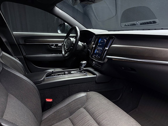 Volvo V90 Cross Country 13 of 30