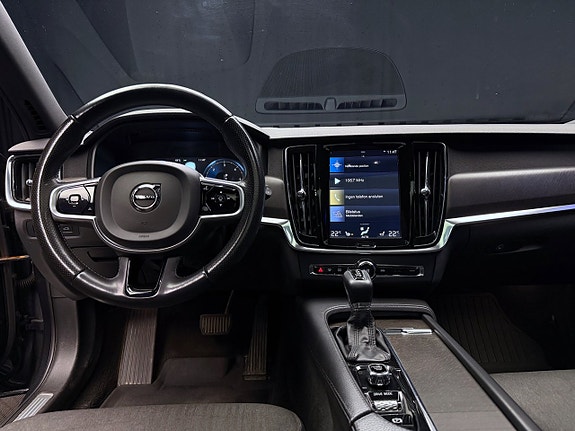 Volvo V90 Cross Country 18 of 30