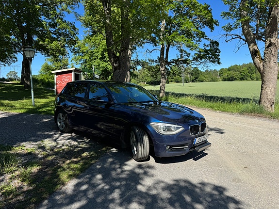 BMW 116d 2 of 5