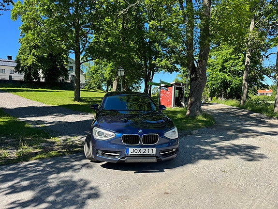BMW 116d 3 of 5