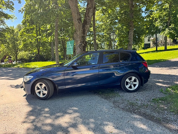 BMW 116d 4 of 5