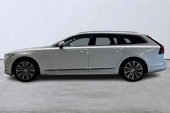 Volvo V90 2 of 5